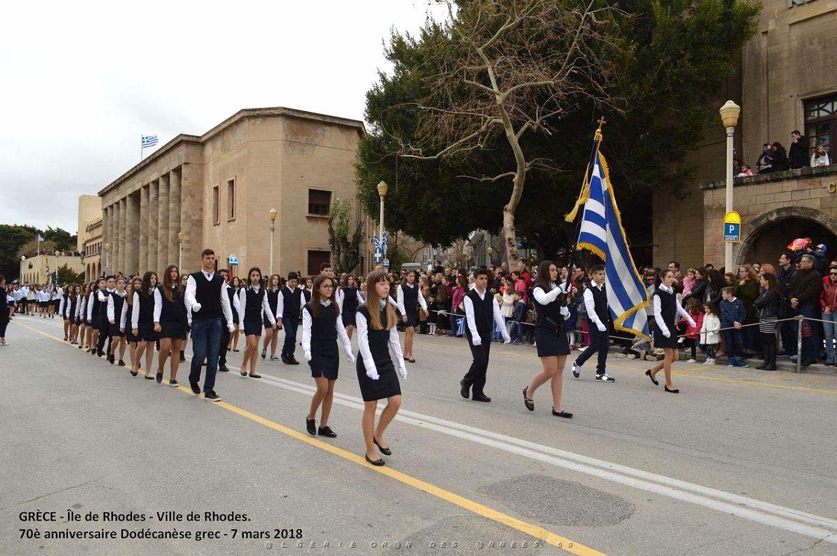 253- Rhodes- Defile Dodecanese grec.JPG